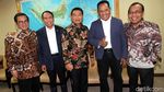 Pratikno, Pramono dan Moeldoko Rapat dengan Komisi II DPR