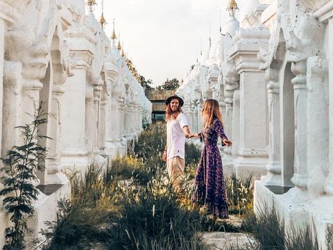 Kisah Cinta Pasangan Beda Negara yang Bertemu saat Traveling Ini Romantis