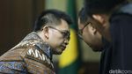 Beri Suap Selamatkan Ibu, Aditya Moha Divonis 4 Tahun Penjara