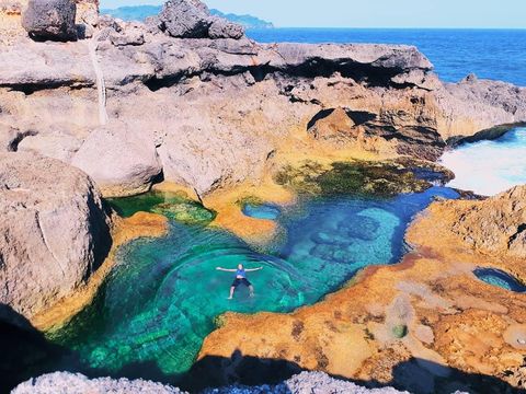 Pantai Kedung Tumpang di Tulungagung