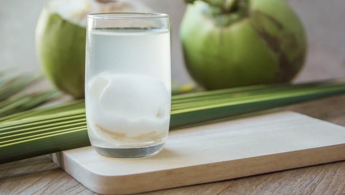 Apakah Air Kelapa Aman Dikonsumsi Setiap Hari? Begini Penjelasannya