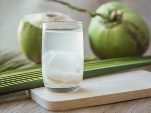 Selain Ganti Cairan Tubuh, Air Kelapa Bisa Cegah Alergi