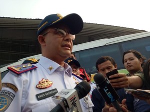 Pesan Anies ke Pemudik Bus: Letakkan Gadget, Mari Berinteraksi