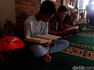 Ada di Banjarnegara, Ngaji 1 Juz Alquran Dapat 2 Liter BBM Gratis