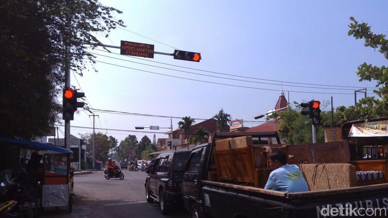 Lampu merah di Garut Lampu merah di Garut