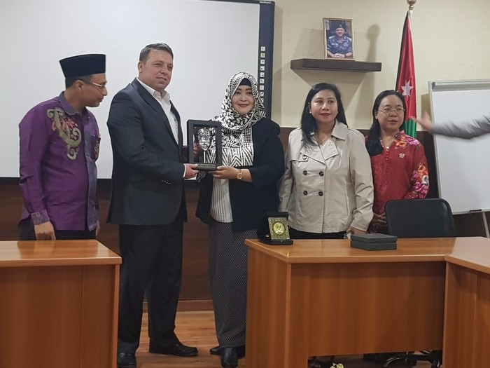 Indonesia Tawari Yordania TKI Terampil di Sektor Garmen