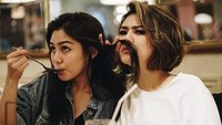 Mereka pun selalu tinggal bersama bahkan setelah Sissy menikah. Dok. Instagram/sysiio