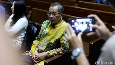 Eks Ketua PT Manado Divonis 6 Tahun Penjara