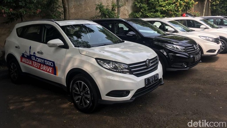 Mobil SUV Sokon Glory (Foto: Ruly Kurniawan) Mobil SUV Sokon Glory (Foto: Ruly Kurniawan)