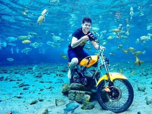 Mudik ke Klaten, Harus Foto Underwater di Sini