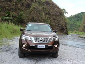SUV Bongsor di Indonesia, Mana Paling Tangguh?