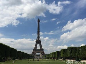 Clothing Brand Asal Bandung Ini Siap Melenggang ke Paris Fashion Week 2022
