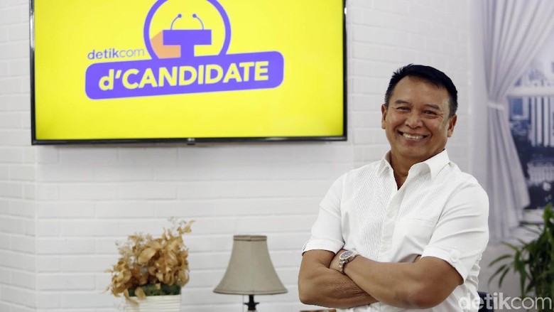 Saksikan dCandidate: Perang Milenial Tb Hasanuddin Saksikan dCandidate: Perang Milenial Tb Hasanuddin