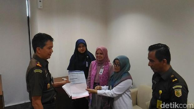 Kejari Jakpus setorkan uang Rp 68 miliar dari kasus Tol Tanjung Pinang. Sehingga total uang yang dieksekusi dari Jasa Marga mencapai Rp 1,1 triliun