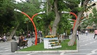 Foto: Salah satu sudut di Taman Fountain Square, Baku, Azerbaijan. Cantik dan enak buat kongkow. (Nograhany WK/detikcom)