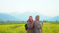 Host Jazirah Islam Dinda Tahier dan Saba Nazki. 