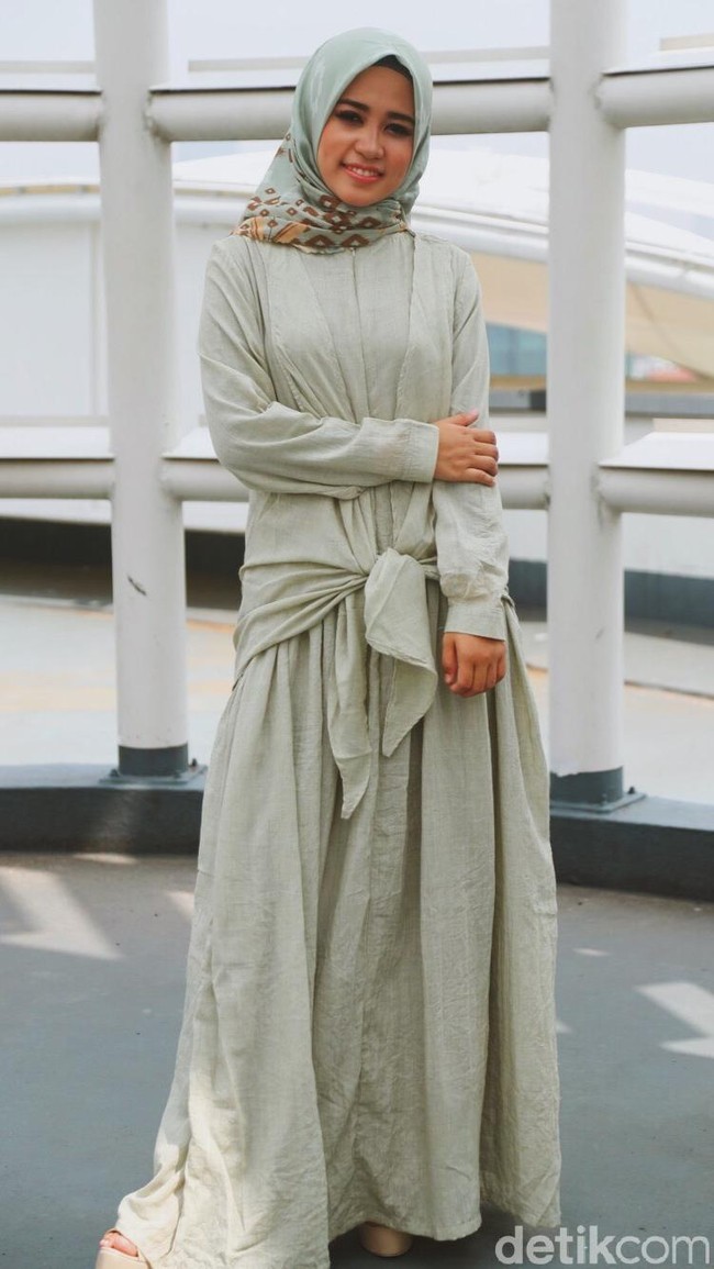 All Wardrobe: HIJUP. Fotografer: Grandyos Zafna/detikcom. Makeup Artist: Mirabella Cosmetics. Lokasi: Gedung Trans TV, Tendean Jakarta. Stylist: Silmia Putri. Model: Yuliana Ibrahim. [Finalis Hijab Hunt 2018]