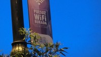 Taman ini juga dilengkapi dengan Wifi gratis yang bisa dipakai traveler. (Nograhany/detikTravel)