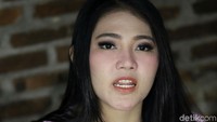 Via Vallen buka-bukaan soal pengakuannya yang mengalami pelecehan akhir pekan lalu. Foto: Palevi S/detikHOT