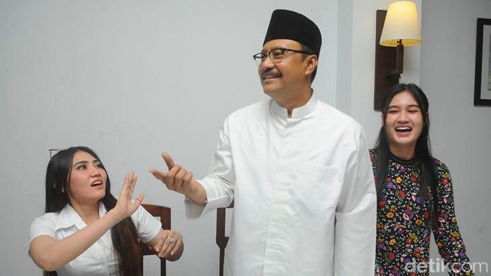 Puti Beri Semangat Via Vallen yang Jadi Korban Pelecehan Seksual