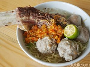 Bakso Iga Balungan : Berbuka Mantap dengan Bakso Iga Berdaging Tebal dan Mie Ayam Rendang