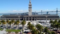 Menara Jam Ferry Building Clock Tower terletak di San Fransisco, California. Di bangun pada tahun 1898 dengan tinggi mencapai 245 kaki, menara jam ini menjadi ikon dramatis di sepanjang pantai San Frasisco selama lebih dari 100 tahun. Istimewa/Steve Proehl