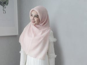 Foto: Inspirasi Baju Syari Jualan Artis untuk Lebaran