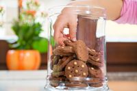 Mau Beli Stoples Kue Kering? Perhatikan 4 Hal Ini