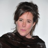 Kate Spade memiliki tempat spesial di hati para penggemar tas karena dia merilis koleksi yang pada saat itu mendobrak tren. Foto: Getty Images