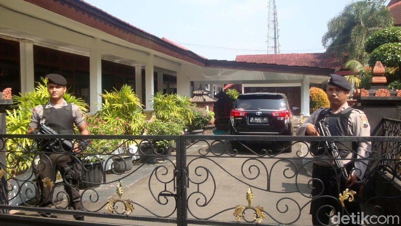 Selain Rumdin Bupati, KPK Geledah Ruang Kepala BLP Purbalingga Selain Rumdin Bupati, KPK Geledah Ruang Kepala BLP Purbalingga