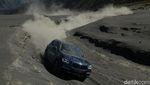 BMW X3 Main Pasir di Bromo