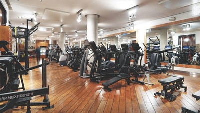 Mengintip Gym Mewah Tempat Pangeran Harry Biasa Olahraga