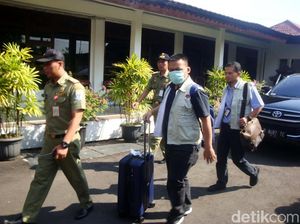 KPK Geledah Rumdin Bupati Purbalingga