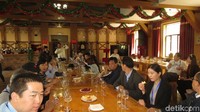Ruang makan besar untuk wisatawan mencicipi wine dan bersantap hidangan. Mereka membuka diri untuk kunjungan wisatawan. Sering ada group tour wisatawan yang datang (Fitraya/detikTravel)