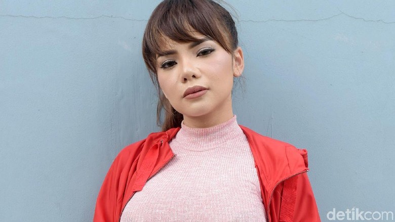 Simak Lagi Aksi Dinar Candy Dj Paling Hot Se Asia Tenggara