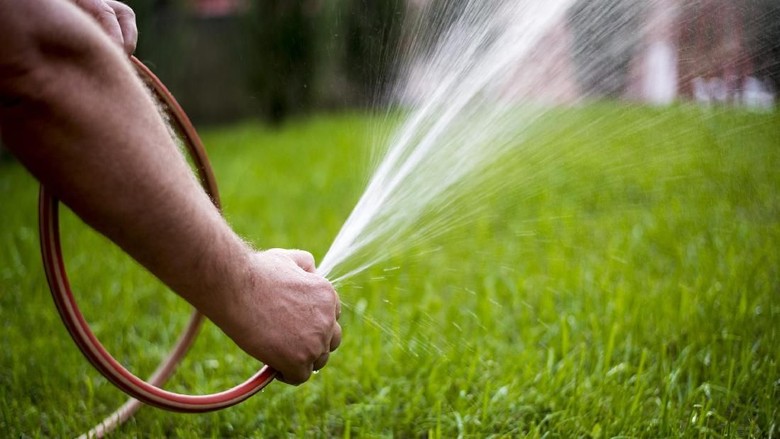 Bocah Ini Alami Luka Bakar Setelah Terkena Air dari Selang Kebun/ Foto: Thinkstock Bocah Ini Alami Luka Bakar Setelah Terkena Air dari Selang Kebun/ Foto: Thinkstock