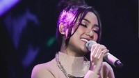 Bahkan Marion Jola sudah menyiapkan single yang akan rilis pada Kamis (8/6) nanti. Dok. Instagram/lalamarionmj