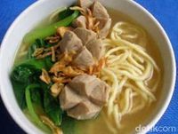 Menu Ke-26 : Segarnya Bakso Ayam dan Sapi Berkuah Gurih untuk Buka dan Sahur