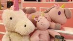 Serunya Mandi Bola dan Cicip Dessert Cantik di Kafe Unicorn Ini