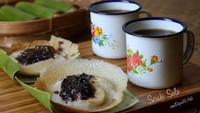 Hmmm.. Serabi Solo bertopping pisang dan meises buatan akun @wiwitrahma.3a ini disandingkan dengan kopi hangat. Wah, pasti rasanya nikmat!  Foto: Istimewa