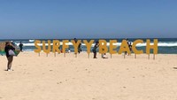 Letaknya sekitar 45 mil (70 kilometer) dari DMZ, namanya Surfyy Beach. Inilah tempat surfing yang dipisahkan oleh pagar keamanan yang tinggi dan berujung kawat duri (CNN Travel)