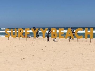 Foto: Surfing di Per batasan Korea Selatan dan Utara Foto: Surfing di Perbatasan Korea Selatan dan Utara