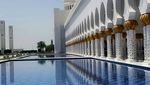 Foto: Masjid Cantik, Swarovski dan Karpet Terbesar Dunia