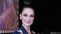Luna Maya mendapat pertanyaan apakah dirinya mau balikan dengan Ariel NOAH.  Foto: Luna Maya (Ismail/detikHOT)