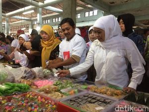 Khofifah Berharap Pasar di Jember Punya Gudang Penyimpanan Barang