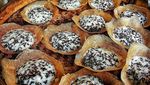 Mari Berbuka dengan Serabi yang Empuk dengan Saus Legit