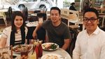 Begini Potret Keluarga Grace Natalie Saat Makan dan Masak BBQ