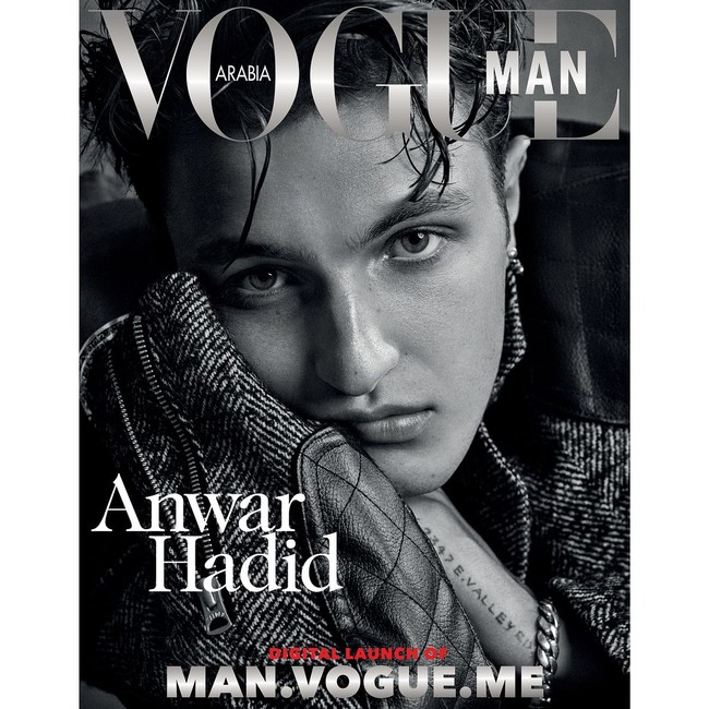 Anwar Hadid sangat dekat dengan Gigi dan Bella. Bahkan pria 18 tahun ini mengikuti jejak karier sang kakak dengan menjadi model ternama. Foto: Dok. Instagram/Anwar Hadid