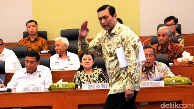 Jawaban Luhut atas Kritik Prabowo dan Fahri soal LRT