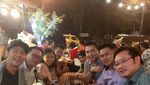Romantisnya Adi Nugroho Saat Kulineran Bareng Istri